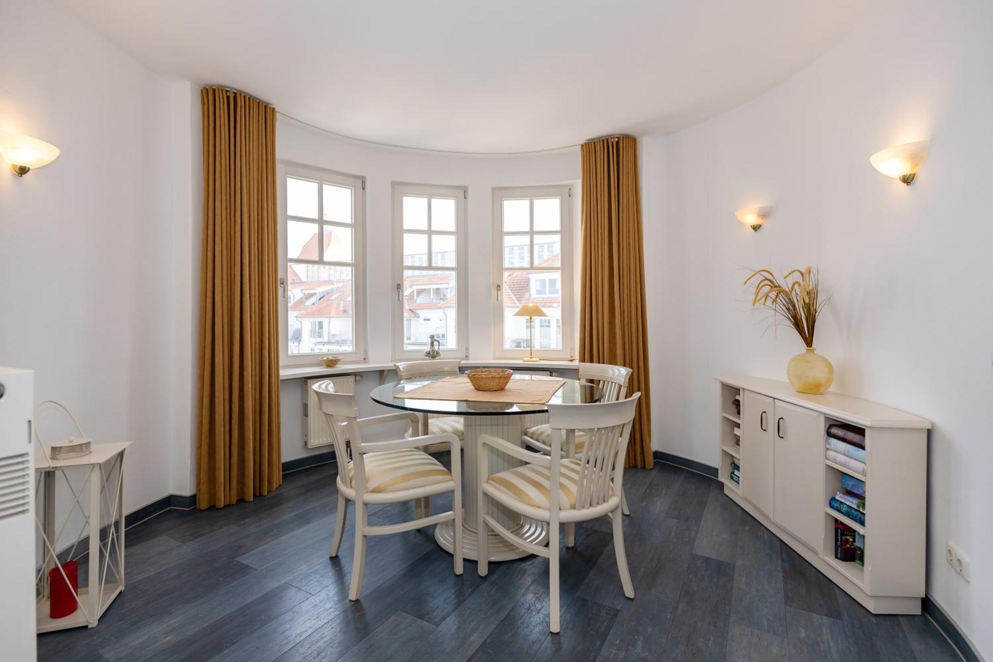 Apartamento Haus Am Park Ostseebad Kühlungsborn Exterior foto