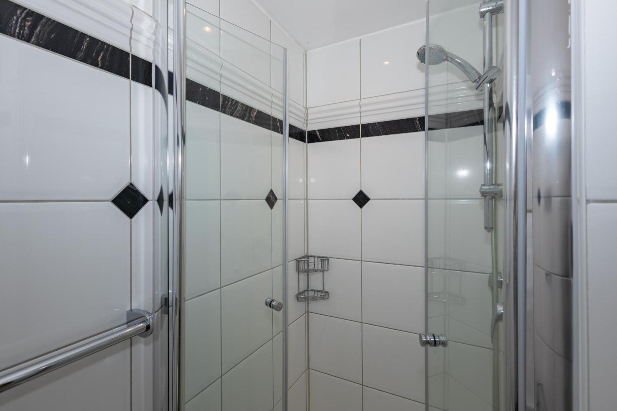 Apartamento Haus Am Park Ostseebad Kühlungsborn Habitación foto